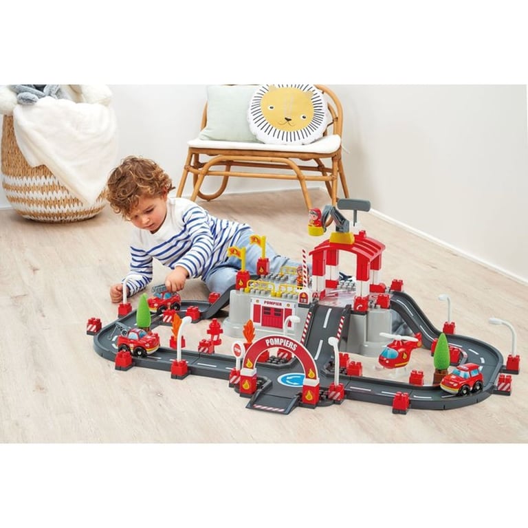 Circuit de pompiers Abrick Ecoiffier Baril 1349 avec routes et accessoires Noir multicolore - Excellent état