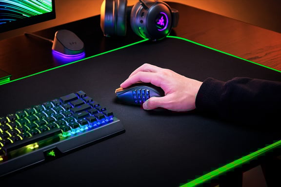 Razer Naga V2 Pro ratón Juego mano derecha RF Wireless + Bluetooth + USB Type-C Óptico 30000 DPI
