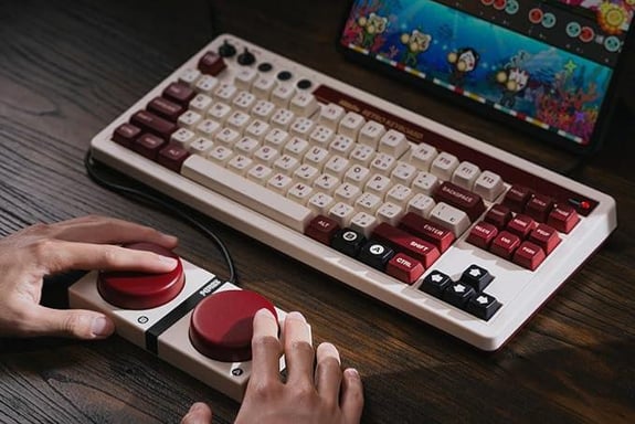 Teclado mecánico retro Fami Edition