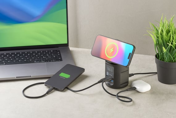 Cellularline MAG HUB Stazione di ricarica senza fili con 4 porte USB