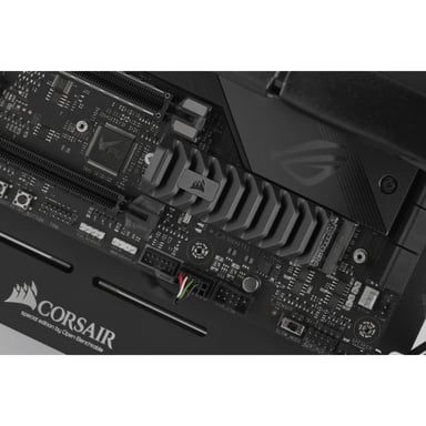Corsair MP600 PRO XT 4 To M.2 PCI Express 4.0 NVMe 3D TLC NAND