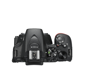 Nikon D5500 + AF-S DX NIKKOR 18-140MM F/3.5-5.6G ED VR Juego de cámara SLR 24,2 MP CMOS 6000 x 4000 Pixeles Negro