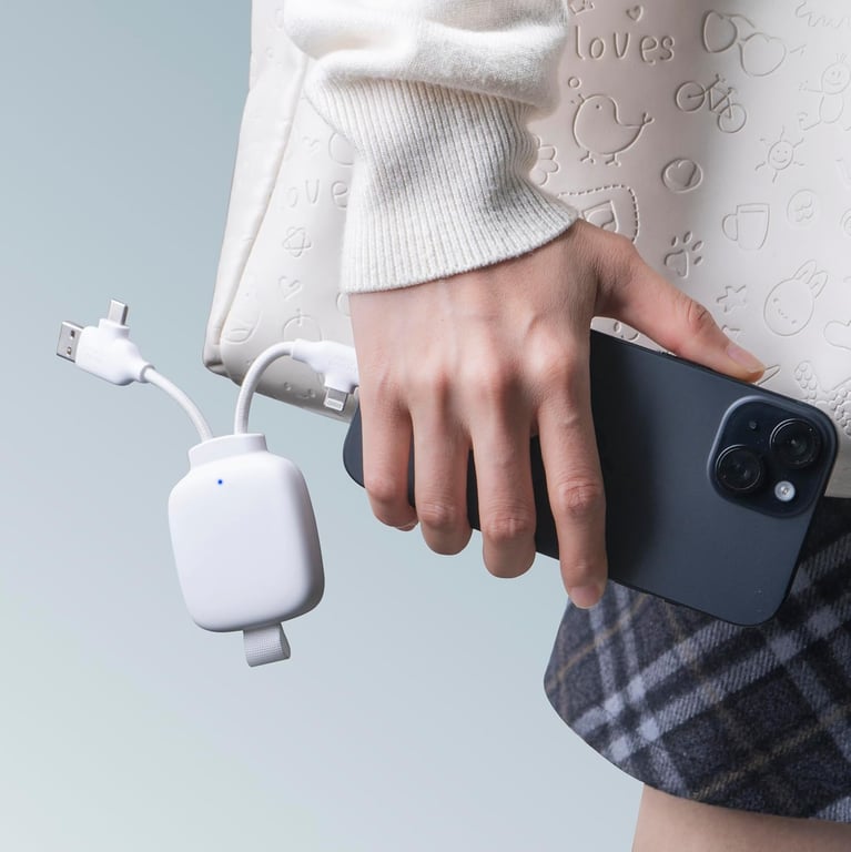 Xoopar Câble Connecteurs USB 4 en 1 Chargeur Universel et Batterie Externe 3000 mAh en Plastique Recyclé Gamma Lite Jaune Neuf - vue 4