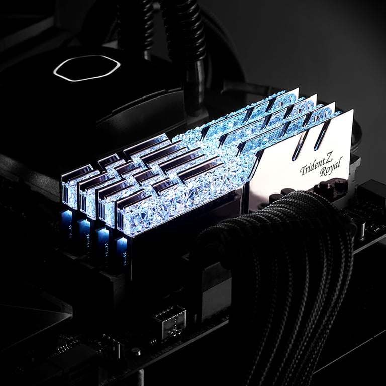 G.Skill Trident Z Royal F4-3600C18D-16GTRS module de mémoire 16 Go 2 x 8 Go DDR4 3600 MHz - Neuf