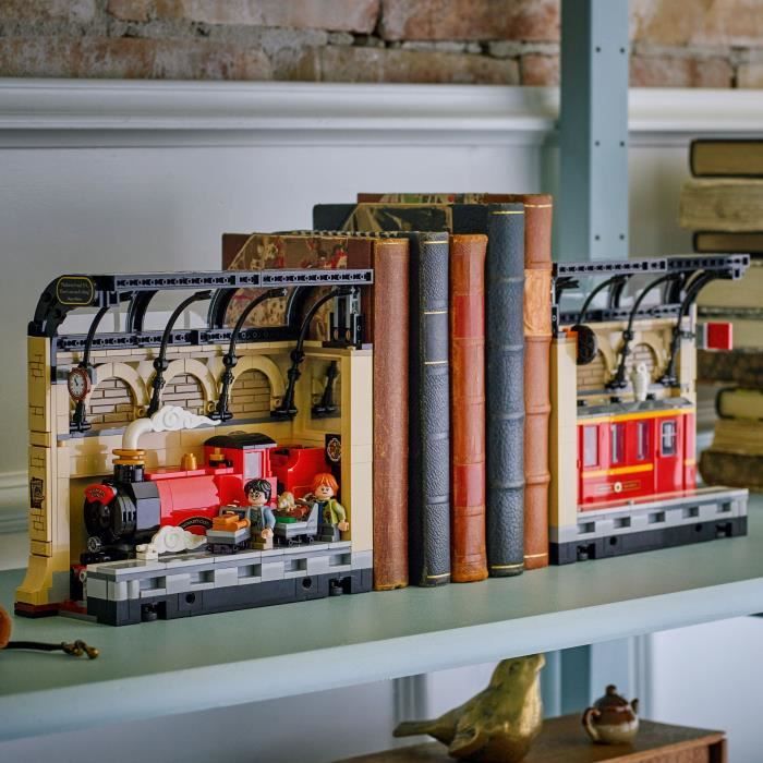 LEGO® Harry Potter™ 76450 Book nook : le Poudlard Express - vue 7