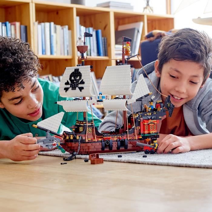 LEGO Creator 3-en-1 Le bateau pirate 31109 - vue 3