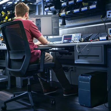 HP Z4 G5 Wolf Pro Security Edition Intel® Xeon® W w3-2425 32 GB DDR5-SDRAM 1 TB SSD Windows 11 Pro Torre Puesto de trabajo AI Workstation Negro