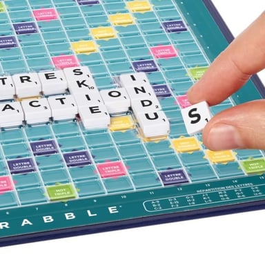 Scrabble de viaje: el clásico juego de mesa en versión compacta