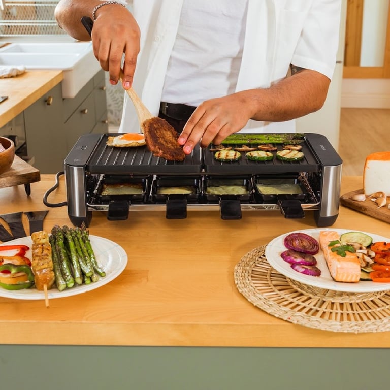 Cecotec Raclette Cheese&Grill 16000 Inox 8 personnes Grill de 40 x 22 cm Thermostat réglable Plaque de cuisson antiadhésive Comprend 8 poêlons et 8 spatules. - vue 3