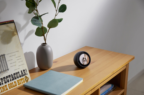 Eufy Security Indoor CAM 2K Pan & Tilt, Camara vigilancia WiFi Interior, Reconocimiento de Personas, con Asistente de Voz, Sensor de Movimiento, nessun canone mensile, No se Requiere HomeBase