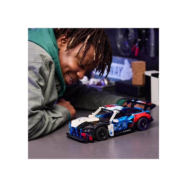 Voiture de course BMW M4 GT3 EVO - vue 7