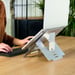 R-Go Tools Support pour ordinateur portable R-Go Riser Flexible, pliable et réglable, ergonomique, aluminium Hylite, argent