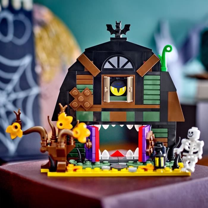 LEGO Iconic La Grange d'Halloween 40721 - vue 2