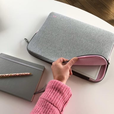 Housse à Mémoire de Forme pour Ordinateur 12.5-14'', Pochette Protection PC/Notebook Compatible MacBook Air/Pro 13.3'', Intérieur Doux, Gris/Rose