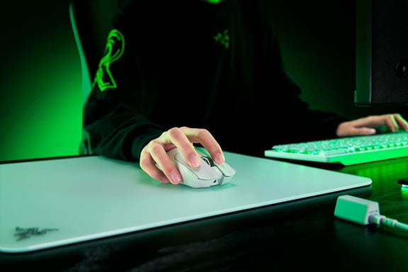 Razer Viper V3 Pro ratón Juego mano derecha RF Wireless + USB Type-C Óptico 35000 DPI