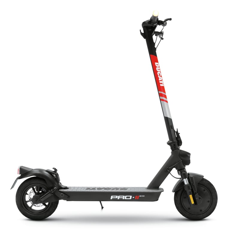 Ducati DU-MO-240009 trottinette électrique Noir, Gris, Rouge 25 km/h 10,4 Ah