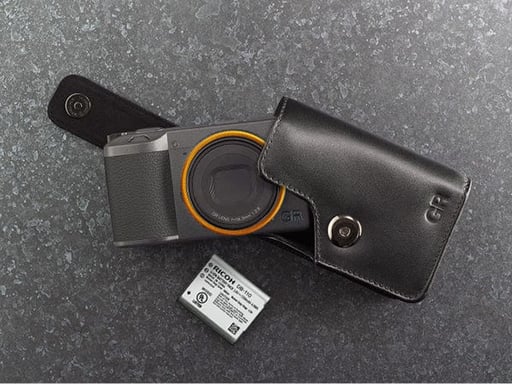 Ricoh GR III 1/2,3'' Fotocamera compatta 24 MP CMOS 6000 x 4000 pixel Grigio, metallizzato