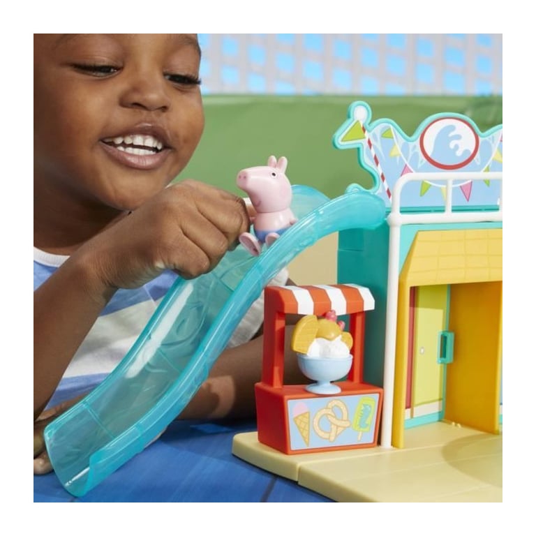 Peppa Pig Le parc aquatique de Peppa, coffret avec 2 figurines et 15  accessoires, jouet pour enfants, des 3 ans - Peppa Pig