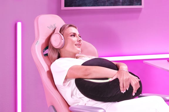 Razer Barracuda X Cuffie cablate e wireless con USB Tipo-C rosa