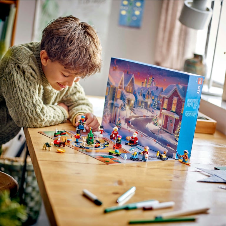 LEGO City 60436 Le calendrier de 'Avent 2024 - vue 3