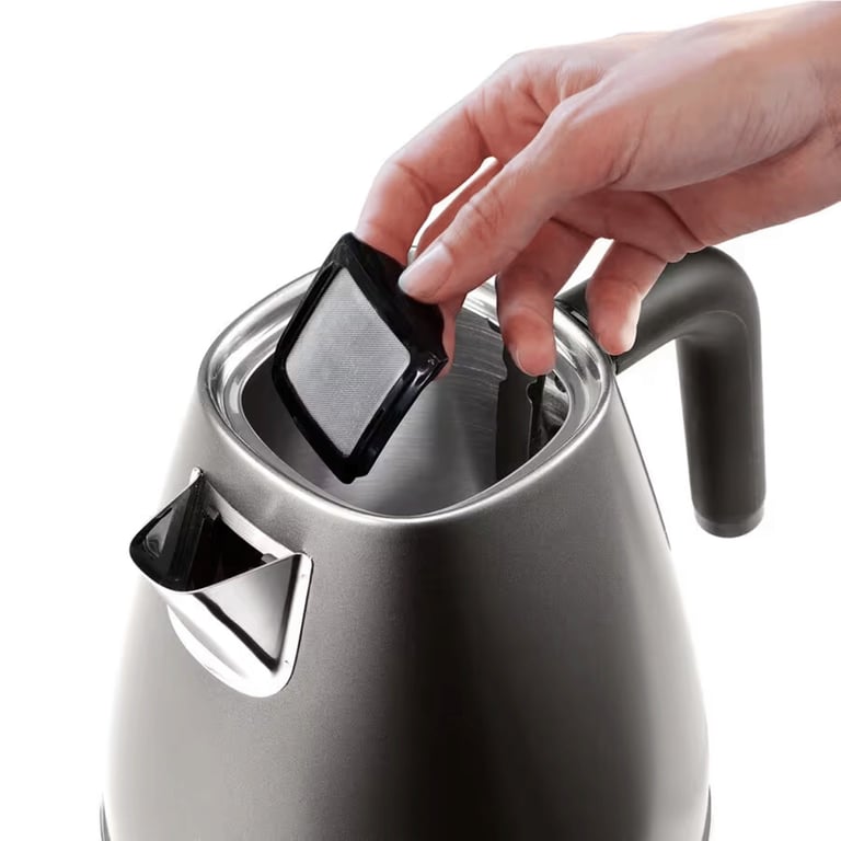 De'Longhi Distinta KBIN2001.TB Bouilloire Électrique Base Pivotante 360° Indicateur de Niveau Rangement du Cordon Filtre Anti Calcaire Couvercle Détachable 1.7 - vue 10