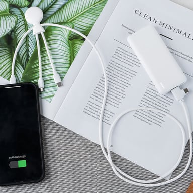 Powerbank 7000 mAh + Câble Multi HEPTA 25% Plastique recyclé Blanc Xoopar