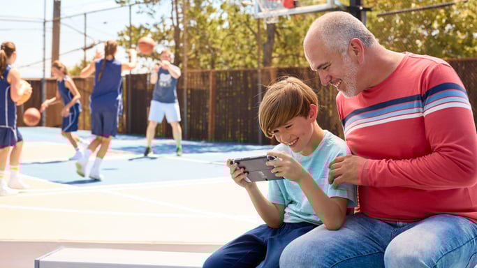 Switch Lite 32 GB - Consola de juegos portátil con pantalla táctil Wifi de 14 cm (5,5''), Gris