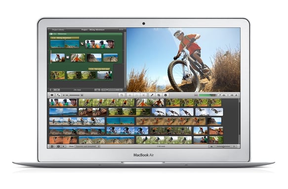 MacBook Air Core i5 (2013) 11.6', 1.3 GHz 256 Go 4 Go  HD Graphics 5000, Argent - AZERTY