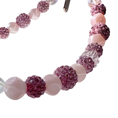 Cinturino per telefono con perle rosa e cristalli ultra eleganti