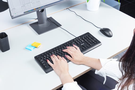 Trust TK-150 teclado Universal USB QWERTY Español Negro