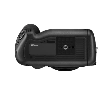 Nikon D6 Fotocamera Reflex Digitale 20,8 MP CMOS 5568 x 3712 Pixel Nero - Velocità, Precisione, Versatilità