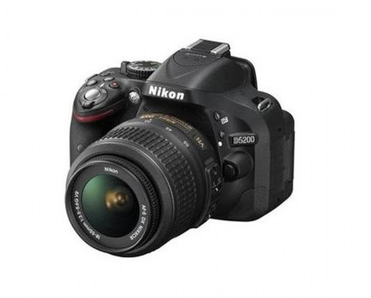 Nikon D5200 + AF-S DX 18-55mm VRII Juego de cámara SLR 24,1 MP CMOS 6000 x 4000 Pixeles Negro