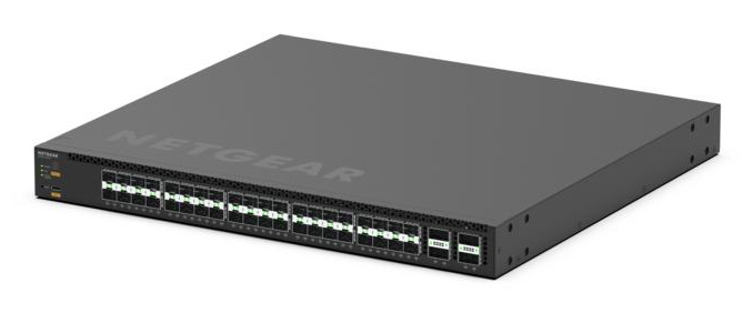 NETGEAR M4350 40F4C Commutateur C3 Géré 40 x 10 Gigabit SFP+ + 4 x 100 Gigabit QSFP28 liaison montante flux d'air de 'avant vers 'arrière Montable sur rack - vue 3