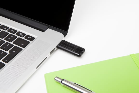 Verbatim PinStripe 3.0 - Unidad USB 3.0 de 32 GB ? - Negro