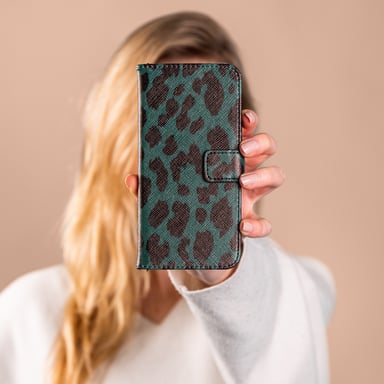 imoshion Design Softcase Bookcase pour Samsung Galaxy S21 Ultra - Green Leopard