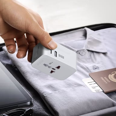 Adattatore da viaggio AKASHI ALTWP 200 WH