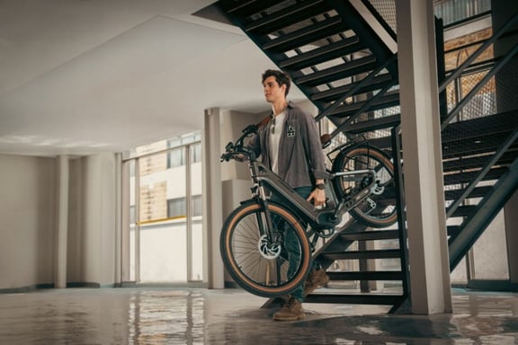 Bicicleta eléctrica de fibra de carbono MIHOGO AIR MAX con doble batería, app inteligente y frenos hidráulicos - azul