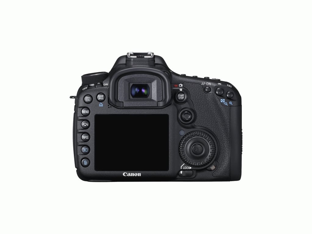 Canon EOS 7D + EF-S 18-135mm Kit d'appareil-photo SLR 18 MP CMOS 5184 x 3456 pixels Noir