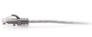 C2G Câble de raccordement Ethernet fin Cat6a non blindé (UTP) avec protection anti-accrochage de 0,3 m - Gris