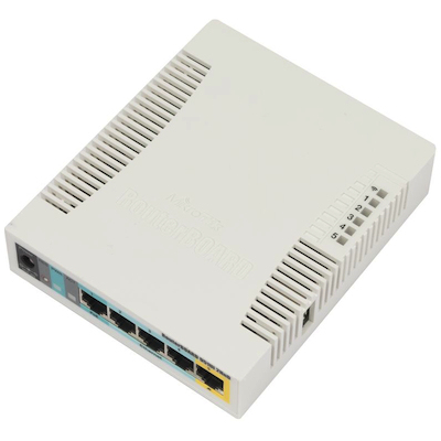 MikroTik RB951Ui 2HnD 5x10100 2.4GHz L4 - vue 2