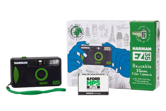 HARMAN Technology EZ-35 135 mm Fotocamera compatta a pellicola nera, verde