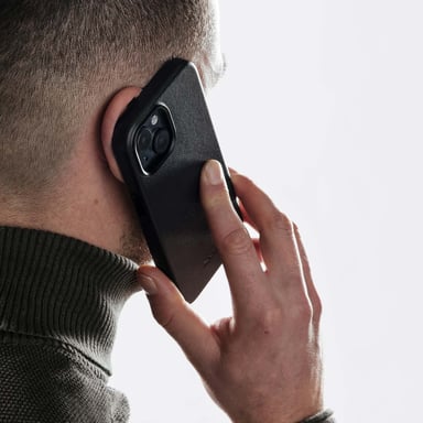 Accezz Coque arrière en cuir avec MagSafe pour Apple iPhone 13 Pro - Onyx Black