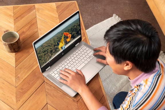 HP Chromebook x360 14a-ca0057nf N5030 35,6 cm (14'') Écran tactile Full HD Intel® Pentium® Silver 8 Go LPDDR4-SDRAM 64 Go eMMC Wi-Fi 5 (802.11ac) ChromeOS Blanc