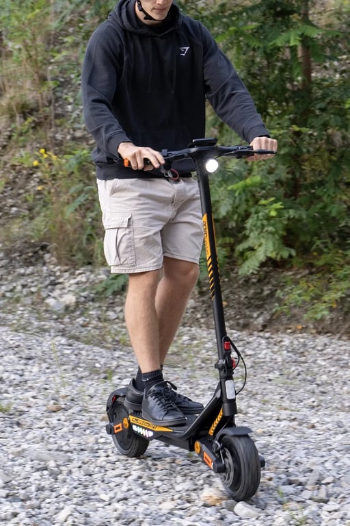 Trottinette électrique URBANGLIDE All Road 6 2x2 Pneus 10 Max 25 kmh Autonomie jusqu’à 80 km - vue 3