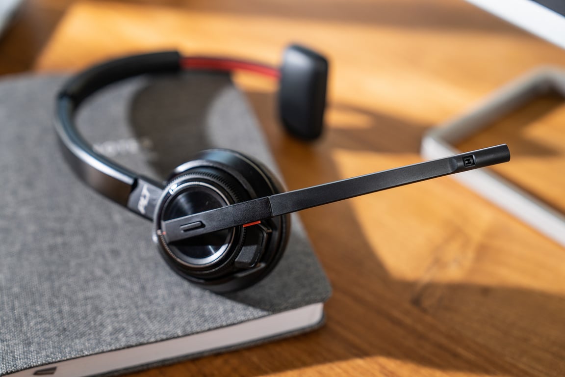 POLY Savi 8210 UC Casque Sans fil Arceau BureauCentre d'appels USB Type C Socle de chargement Neuf - vue 2