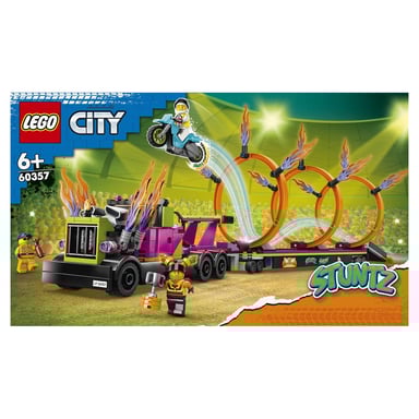 LEGO® City 60357: Desafío de acrobacias con anillo de fuego
