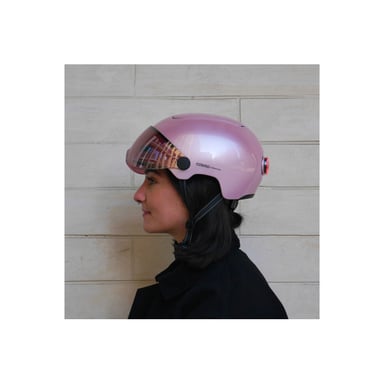 Cosmo Fusion+ Taille M, Rose Brillant - Casque avec éclairage Vélo Arrière Intelligent et Connecté - Assurance Individuelle ALLIANZ offerte durant 1 an