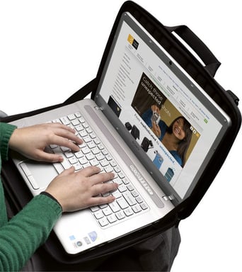 Case Logic QNS-116 40,6 cm (16'') Sac Messenger Noir