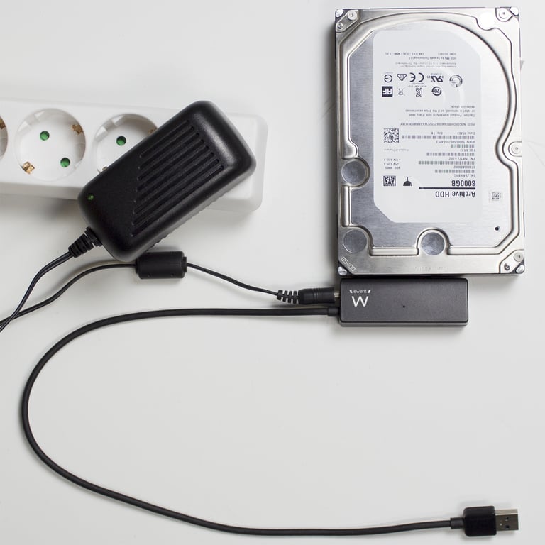 Ewent EW7018 carte et adaptateur d'interfaces SATA Neuf - vue 2