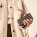 imoshion Coque arrière Color avec cordon amovible et MagSafe pour Samsung Galaxy S25 Ultra - Noir